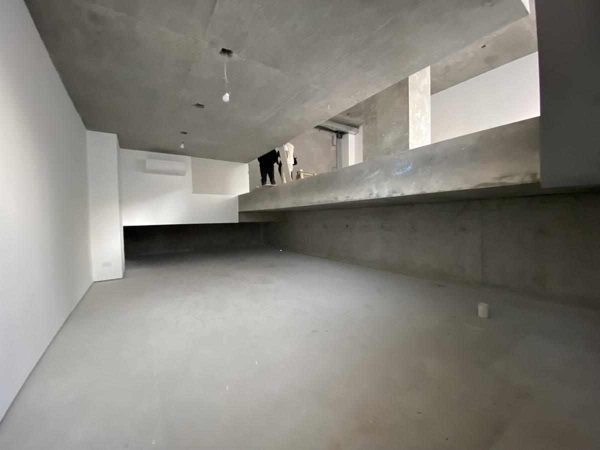 Venta Espectacular Local Sobre Directorio 151 m² 2