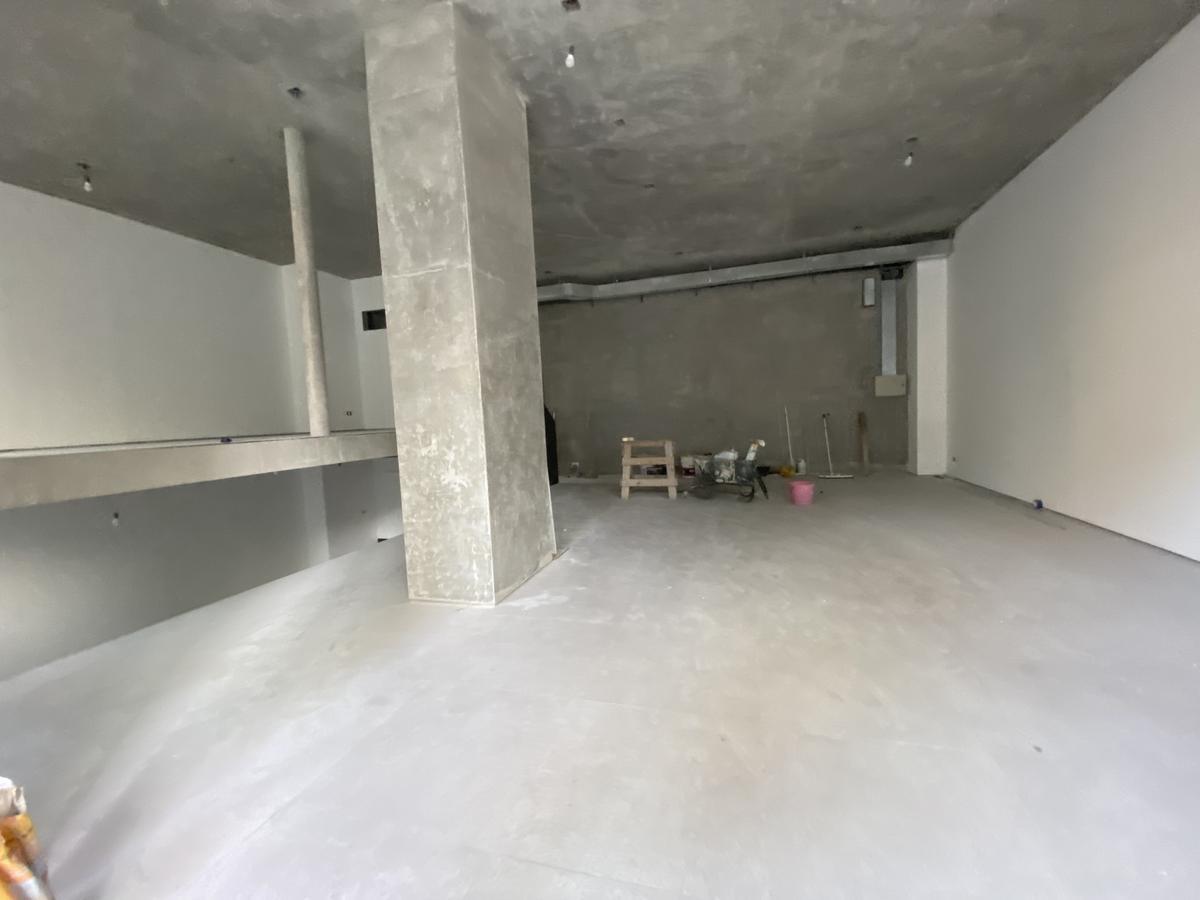 Venta Espectacular Local Sobre Directorio 151 m² 4
