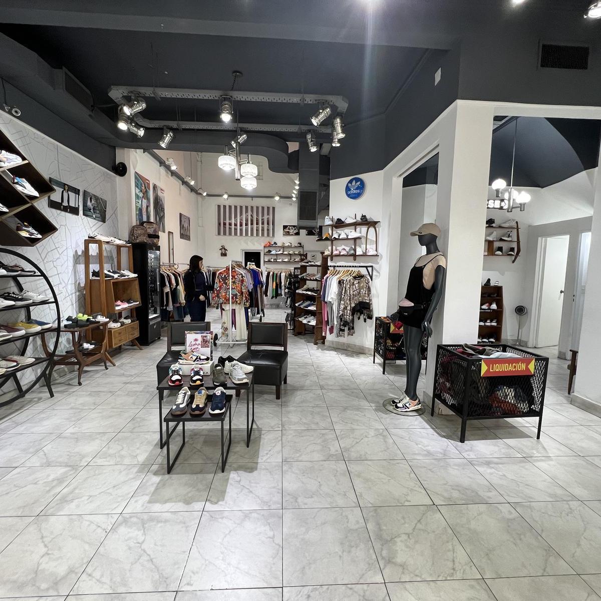 Local o Terreno Frente Al Shoping Caballito 1