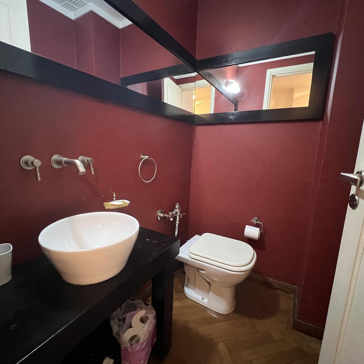 Hermoso Piso de 4 Ambientes C/ Dependencia 1