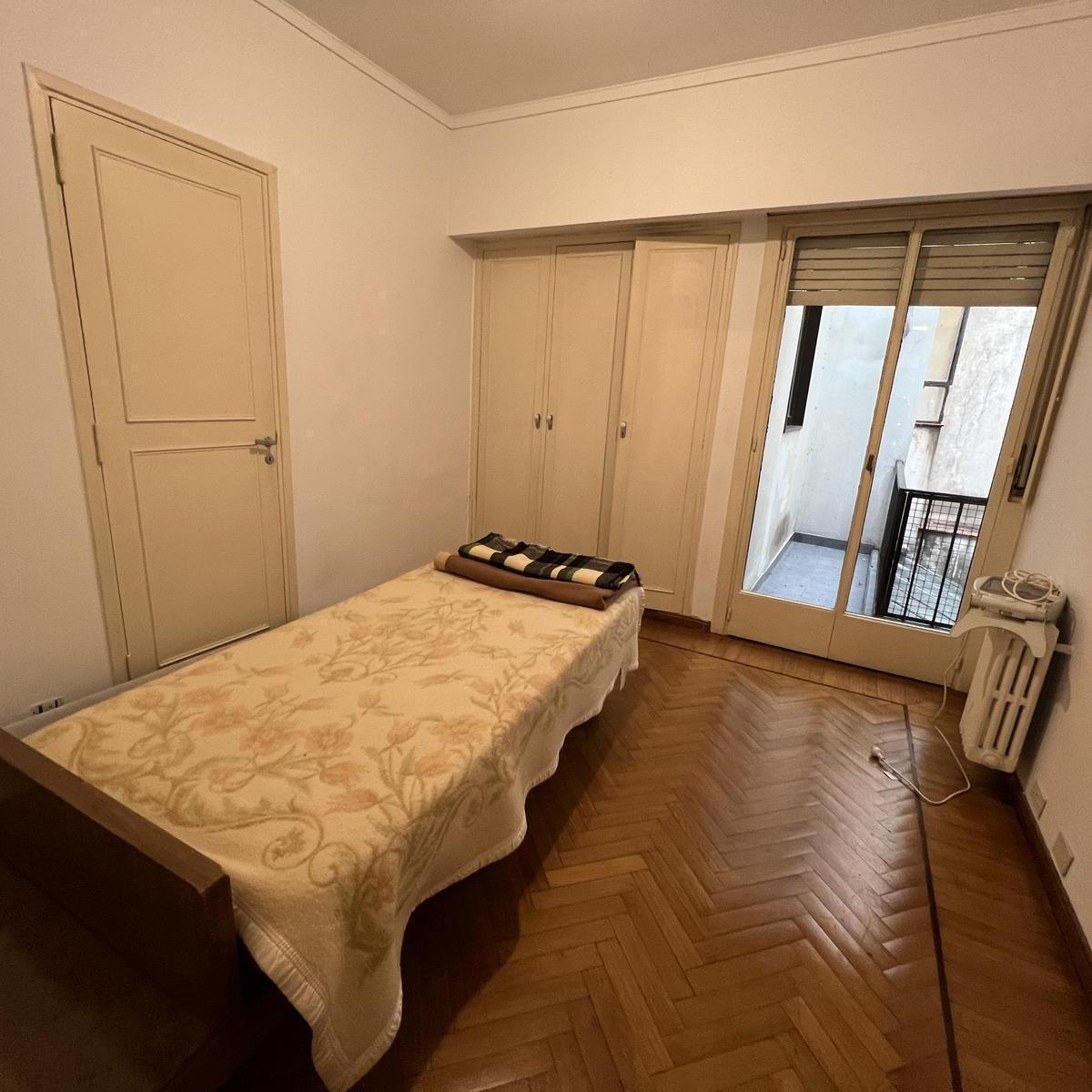 Hermoso Piso de 4 Ambientes C/ Dependencia 5
