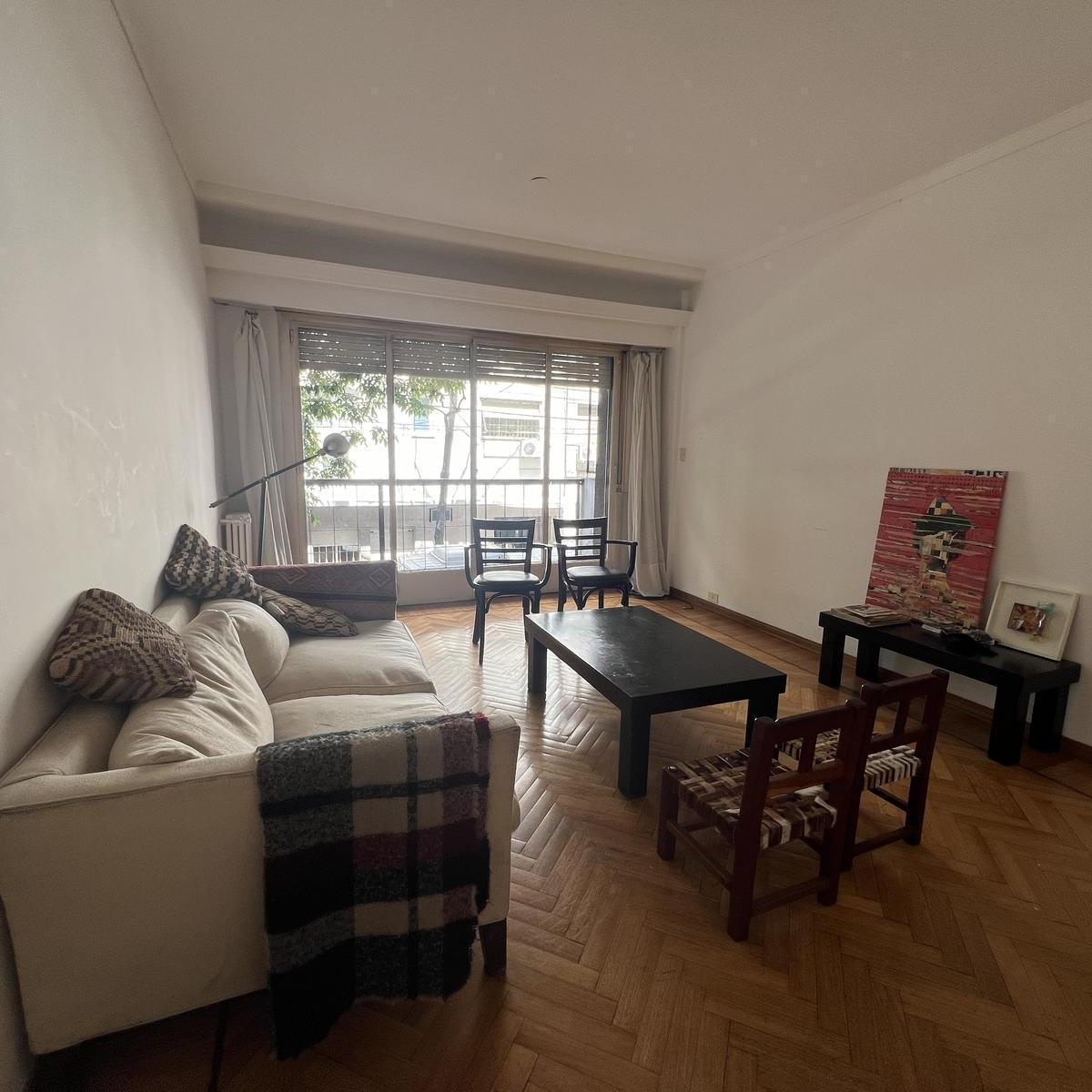 Hermoso Piso de 4 Ambientes C/ Dependencia 2