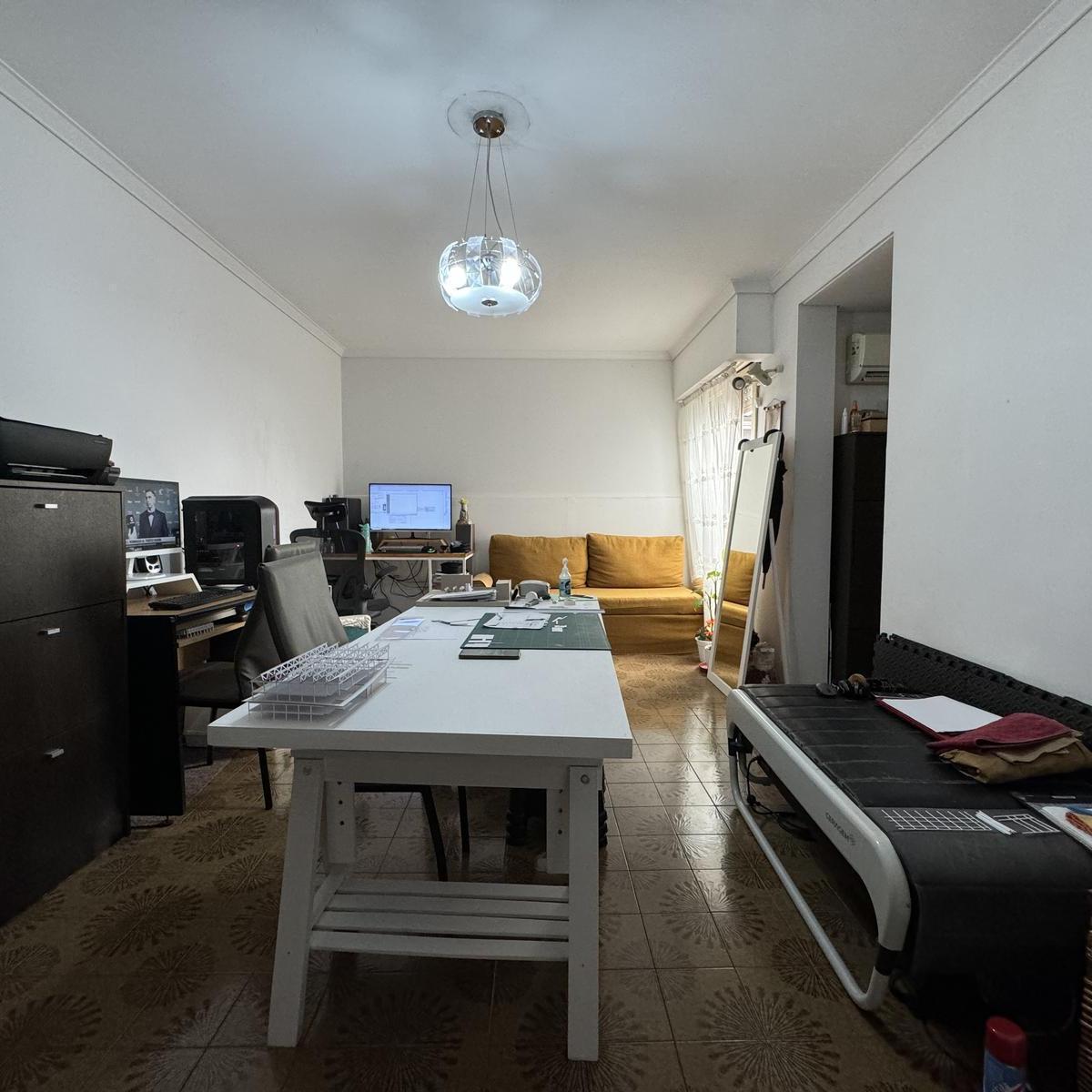 Venta: 2 Ambientes · Súper Luminoso! Bajas Expensas! 3
