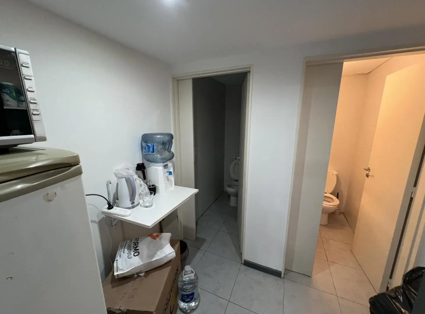 Alquiler: Oficina PB, apto profesional/comercial, Piscina, Solarium, Sum, Parrilla, Laundry. 2