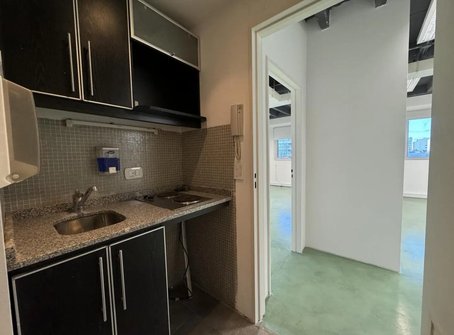 Alquiler: Hermosa oficina 2 ambientes de categoría - Edificio corporativo - super luminosa! 3