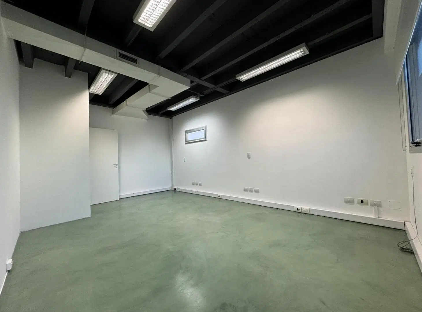 Alquiler: Hermosa oficina 2 ambientes de categoría - Edificio corporativo - super luminosa! 2
