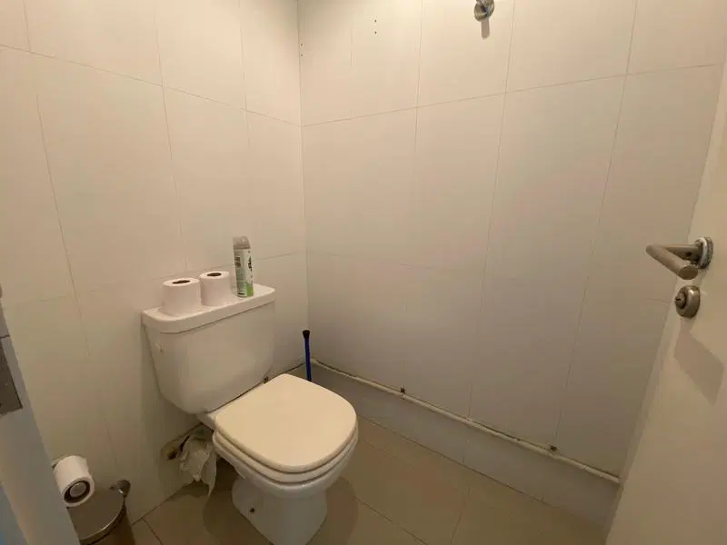 Venta oficina super luminosa edificio corporativo cochera fija 2