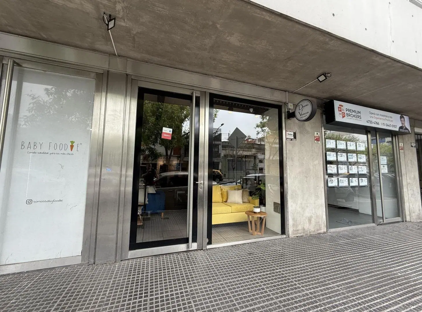 VENTA CON RENTA: Excelente Local comercial sobre Avenida Córdoba · 67 m2 (3.50x19) 1