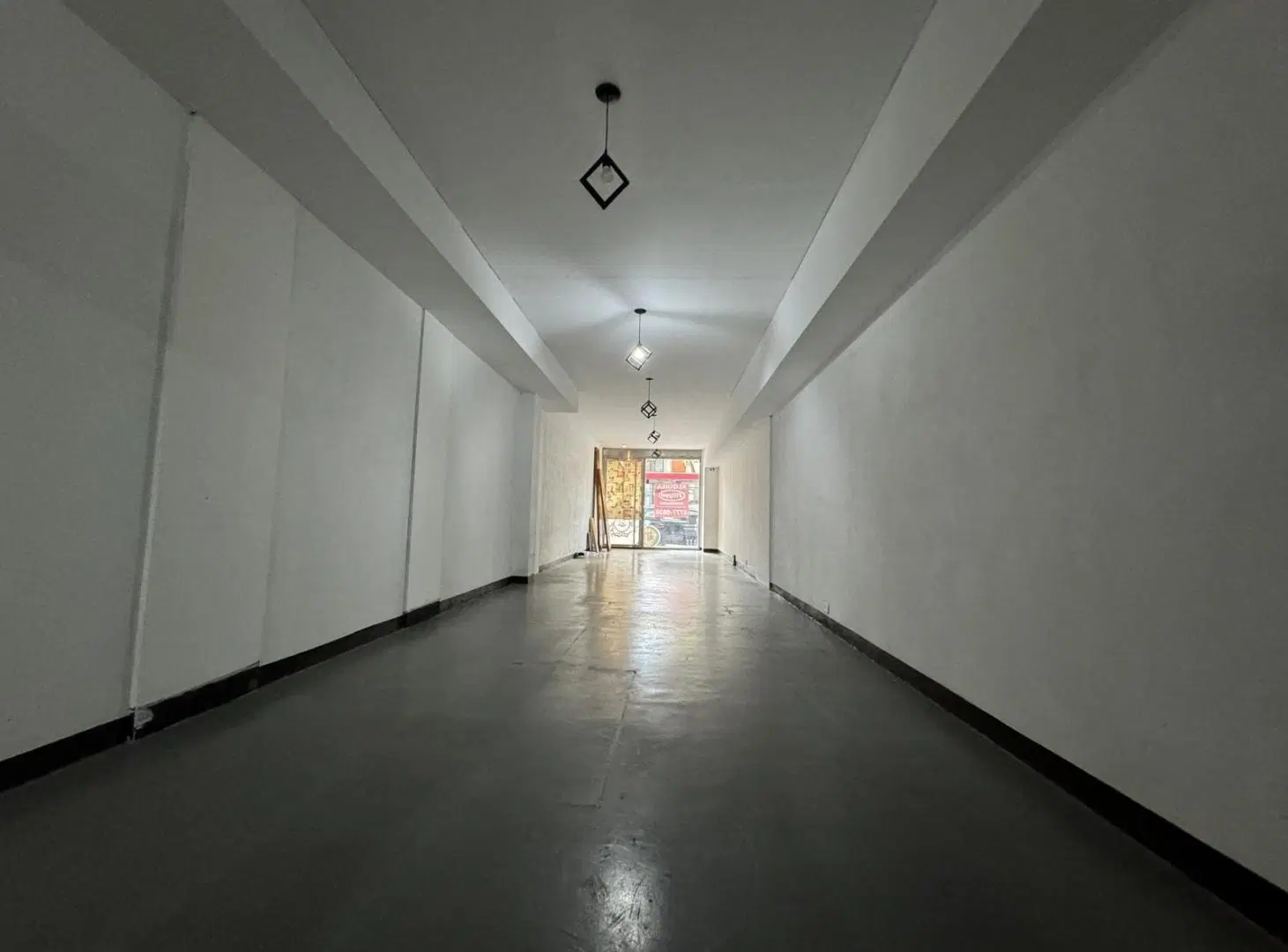 VENTA CON RENTA: Excelente Local comercial sobre Avenida Córdoba · 67 m2 (3.50x19) 5