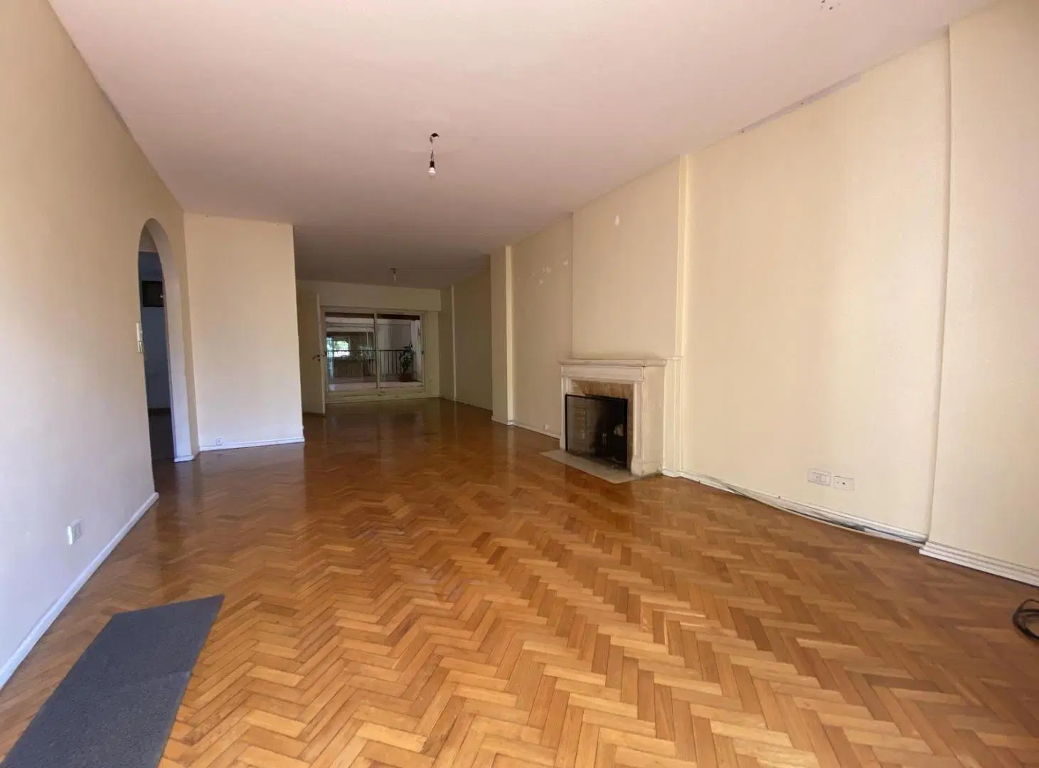 Venta en Recoleta - La Isla: Amplio 5 ambientes con cochera · Seguridad 24 horas 8