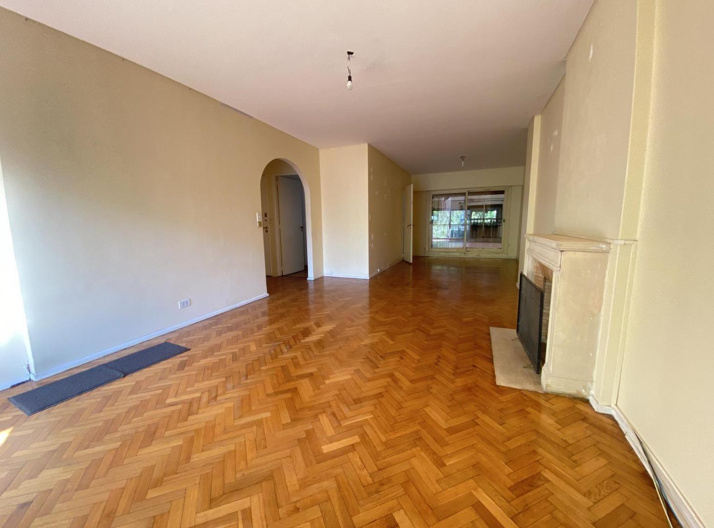 Venta en Recoleta - La Isla: Amplio 5 ambientes con cochera · Seguridad 24 horas