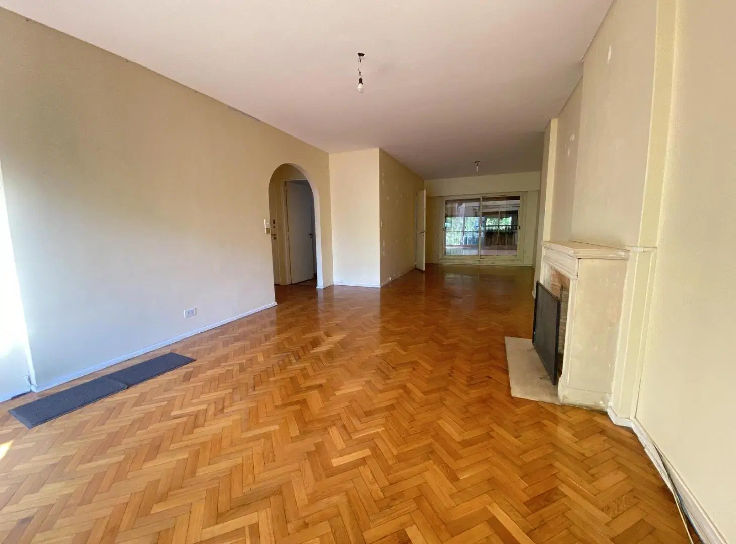 Venta en Recoleta - La Isla: Amplio 5 ambientes con cochera · Seguridad 24 horas 2