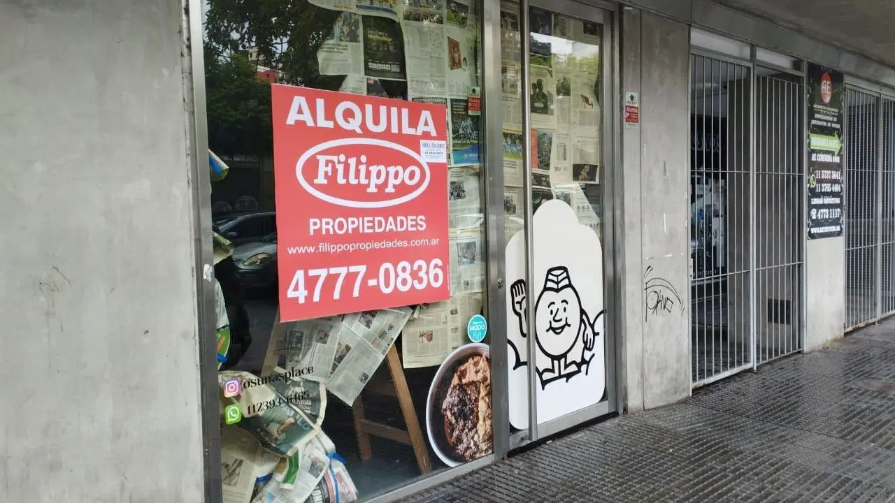 ALQUILER Excelente Local sobre Avenida Córdoba · 67 m2 (3.50x19) 3