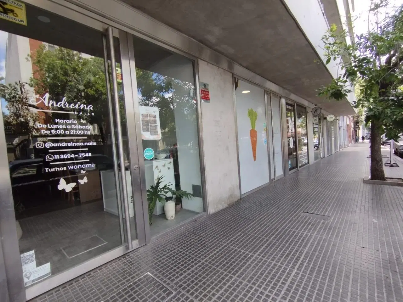 ALQUILER Excelente Local sobre Avenida Córdoba · 67 m2 (3.50x19) 1