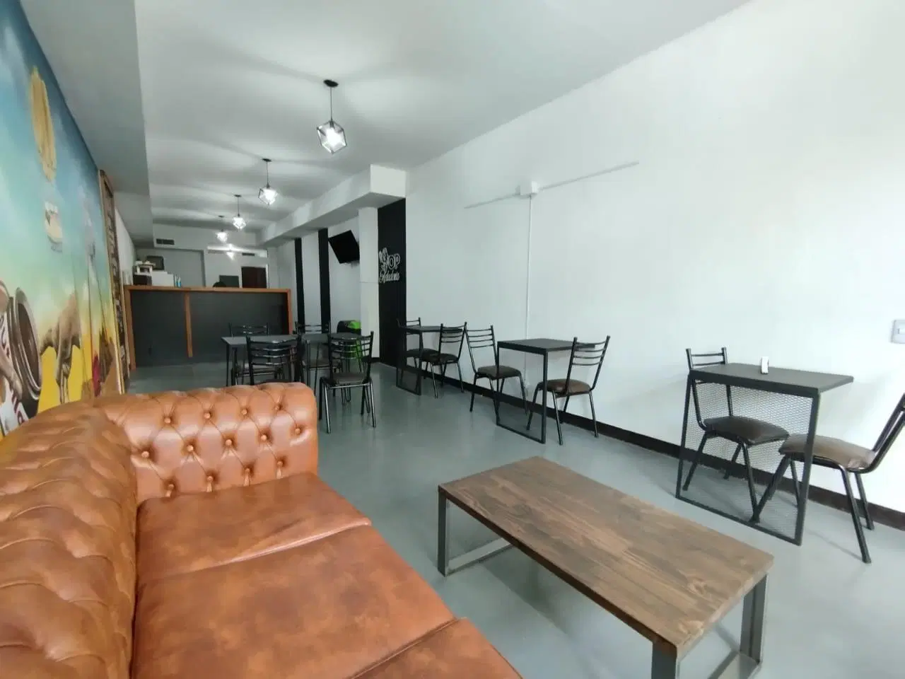 ALQUILER Excelente Local sobre Avenida Córdoba · 67 m2 (3.50x19) 2