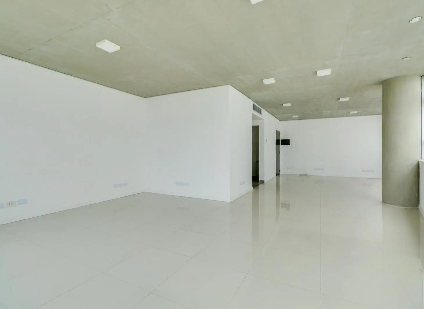 Venta con renta: Oficina premium 68m2 · Cochera fija  2 bauleras · Seg. 24 horas 4