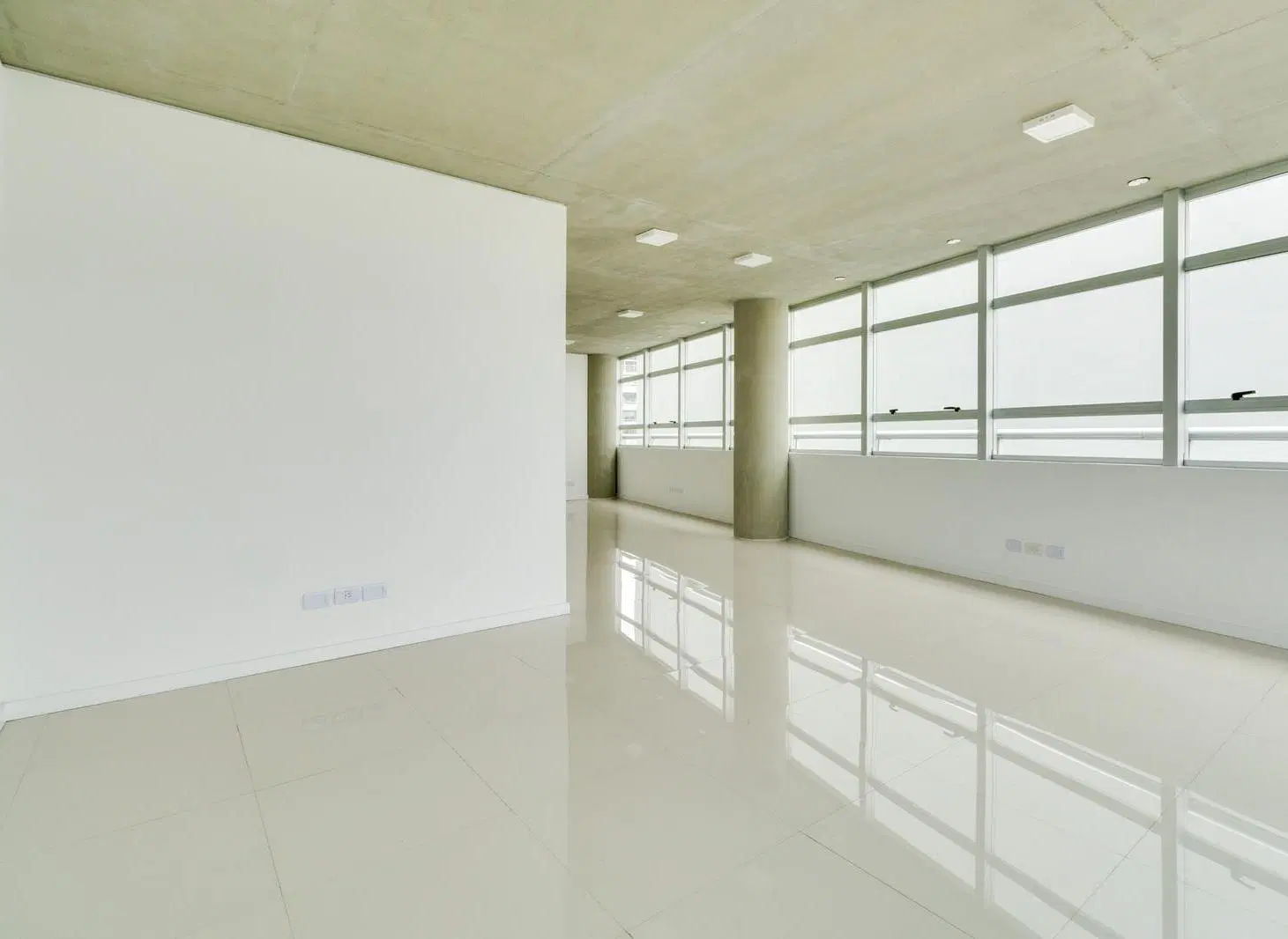 Venta con renta: Oficina premium 68m2 · Cochera fija 2 bauleras · Seg. 24 horas 4