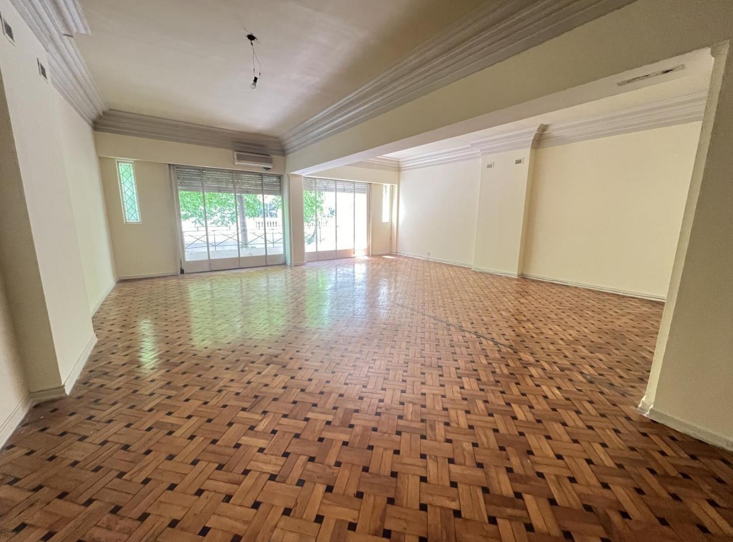 Foto de Venta a reciclar - excelente piso de categoría - 250m2 - 3 dormitorios, imagen 2
