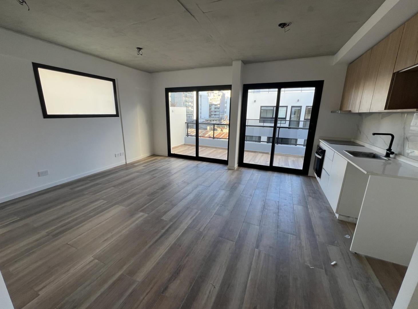 Venta: 2 ambientes de mucha categoría con terraza - Sum - Piscina - Solarium - Gimnasio -Parrillas
