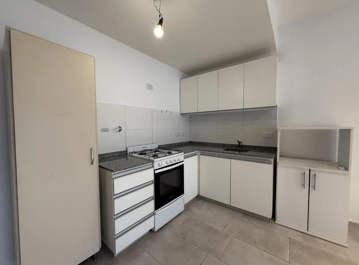 Venta Hermoso monoambiente APTO PROFESIONAL · Súper luminoso! 4