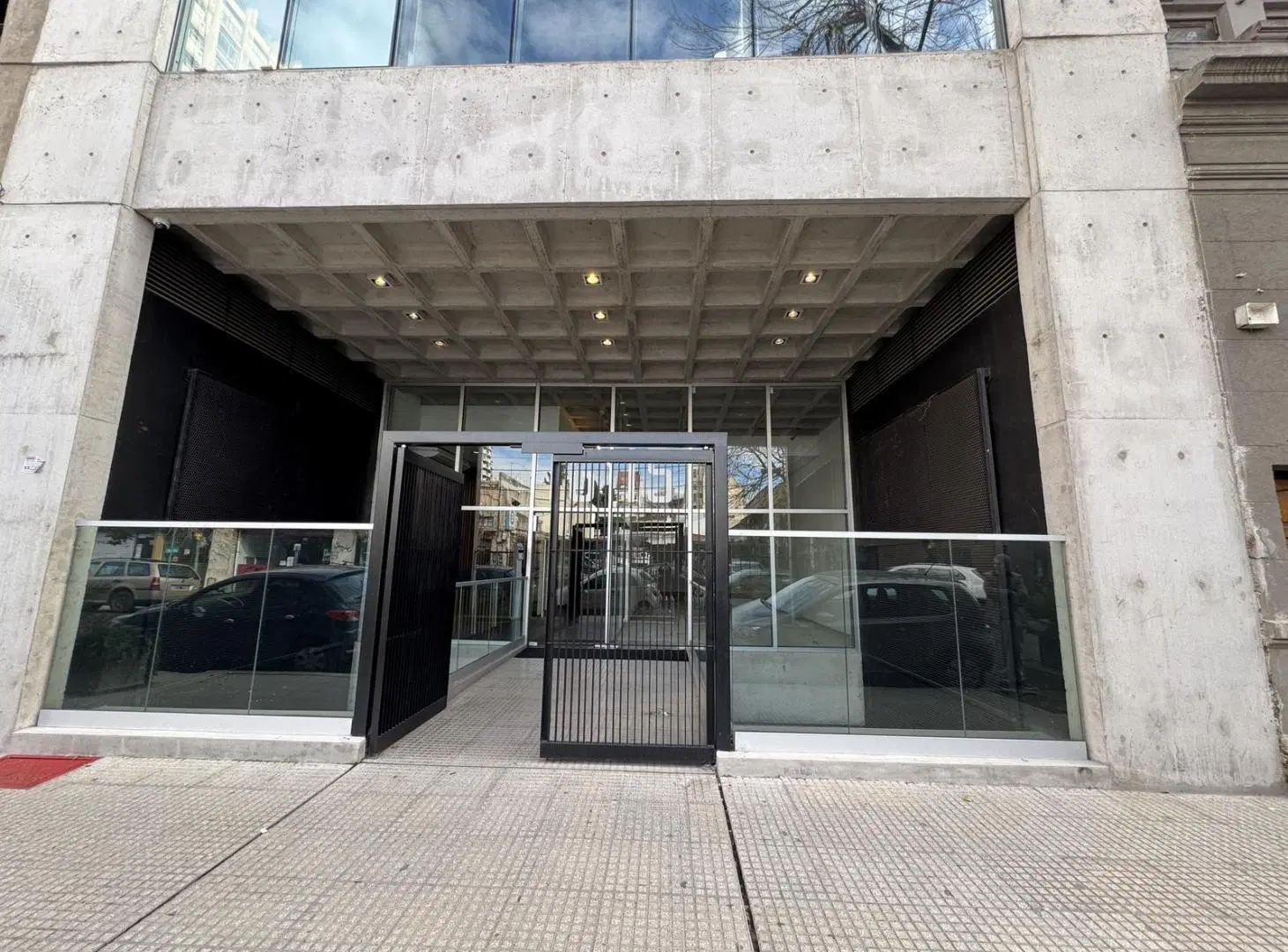 Alquiler Venta Local Comercial Belgrano Nuñez 2 plantas apto todo destino 1