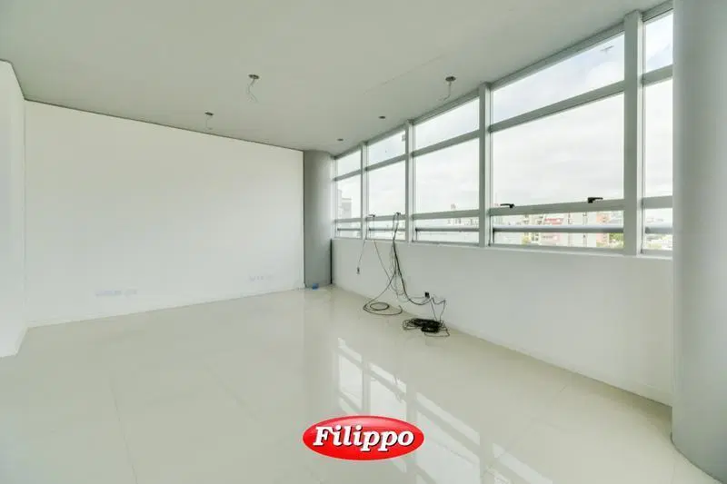 Alquiler: Oficina premium de 75m2 · Cochera fija incluida · Seguridad 24 horas 5