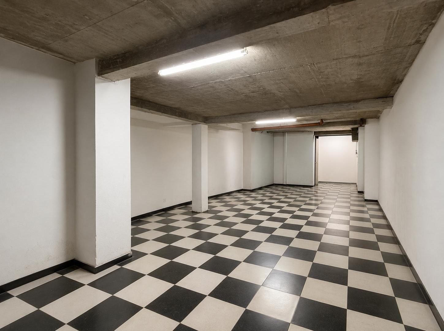 Foto de ALQUILER LOCAL COMERCIAL SOBRE AVENIDA 270m2, imagen 5