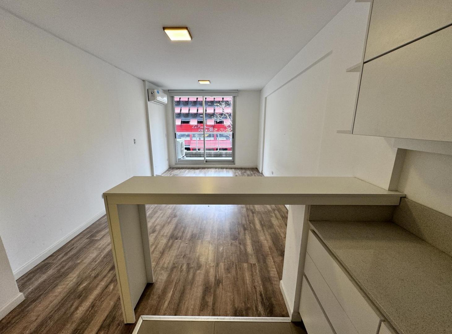 Foto de Alquiler apto profesional Vivienda oficina consultorio showroom, imagen 1