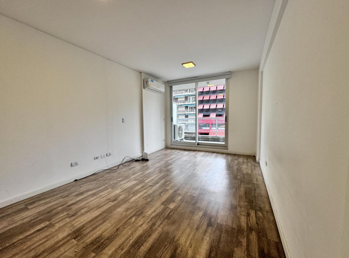 Foto de Alquiler apto profesional Vivienda oficina consultorio showroom, imagen 5