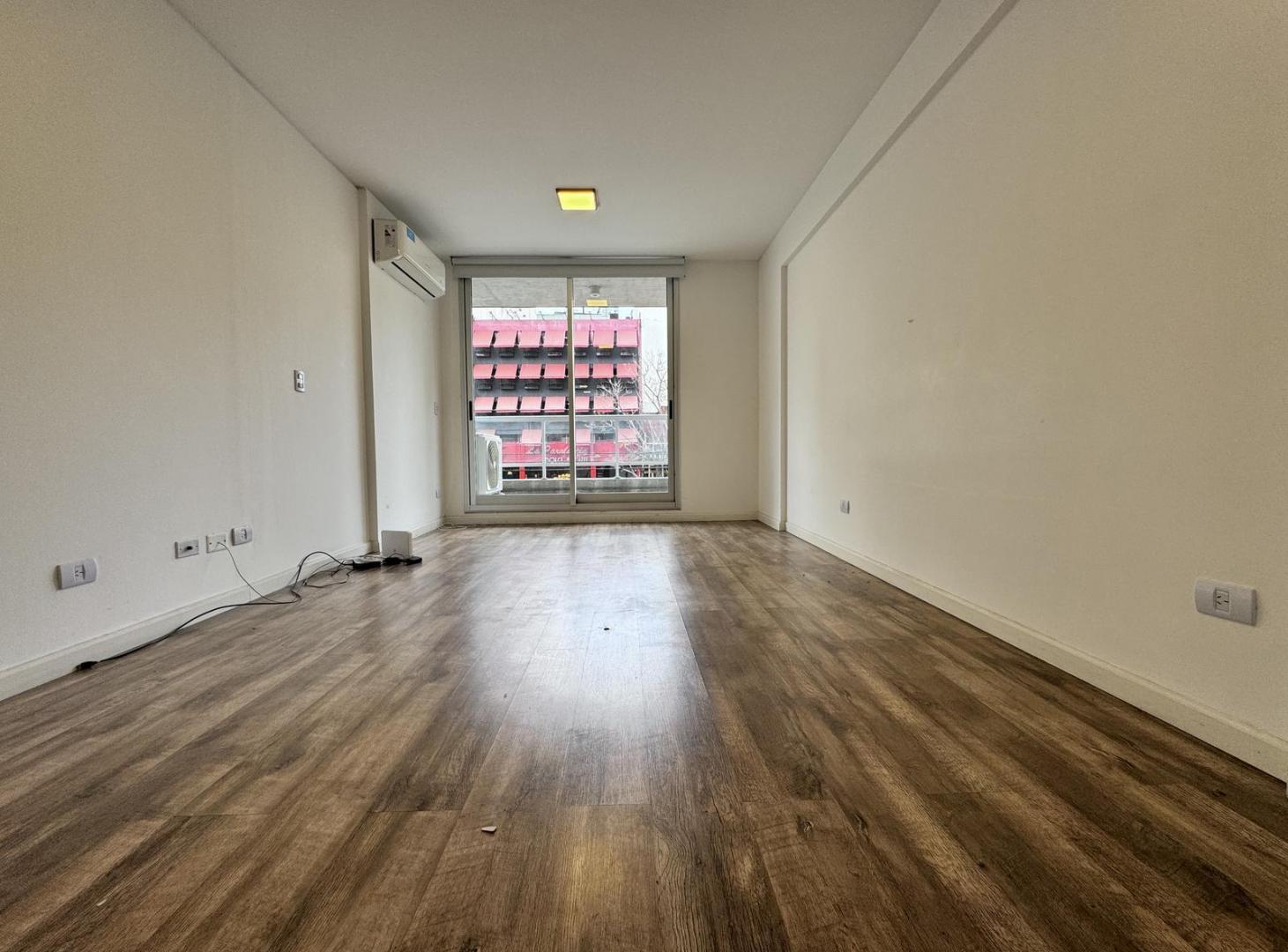 Foto de Alquiler apto profesional Vivienda oficina consultorio showroom, imagen 1