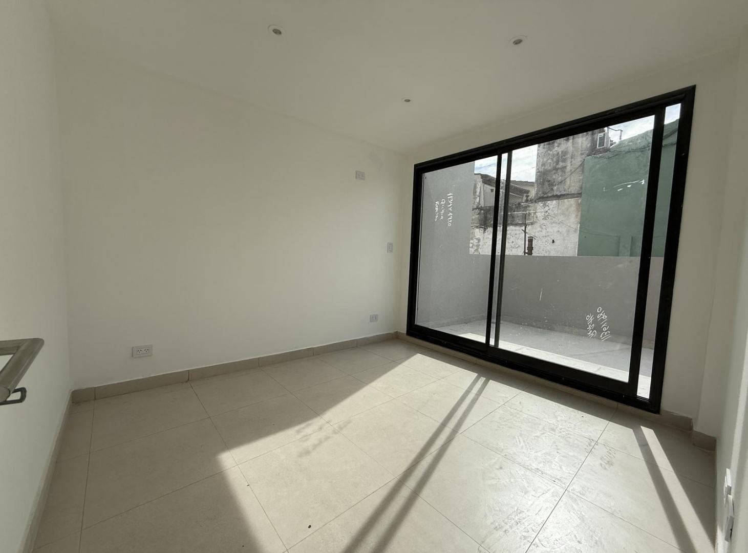 Foto de ALQUILER PH SIN EXPENSAS a estrenar 3 ambientes con terraza Super, imagen 3