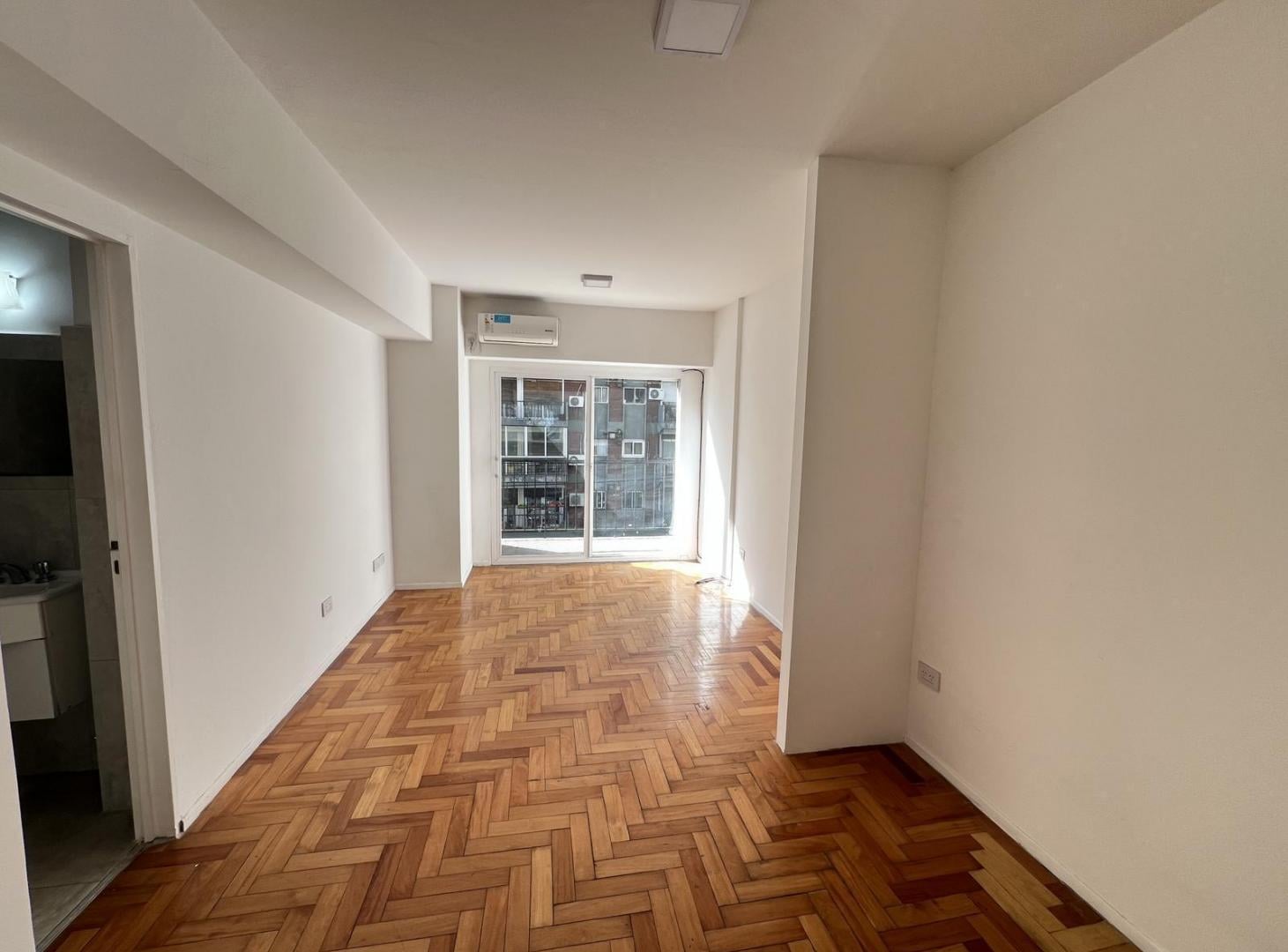 Foto de VENTA CAÑITAS Apto profesional VIVIENDA u OFICINA / CONSULTORIO Bajas, imagen 3
