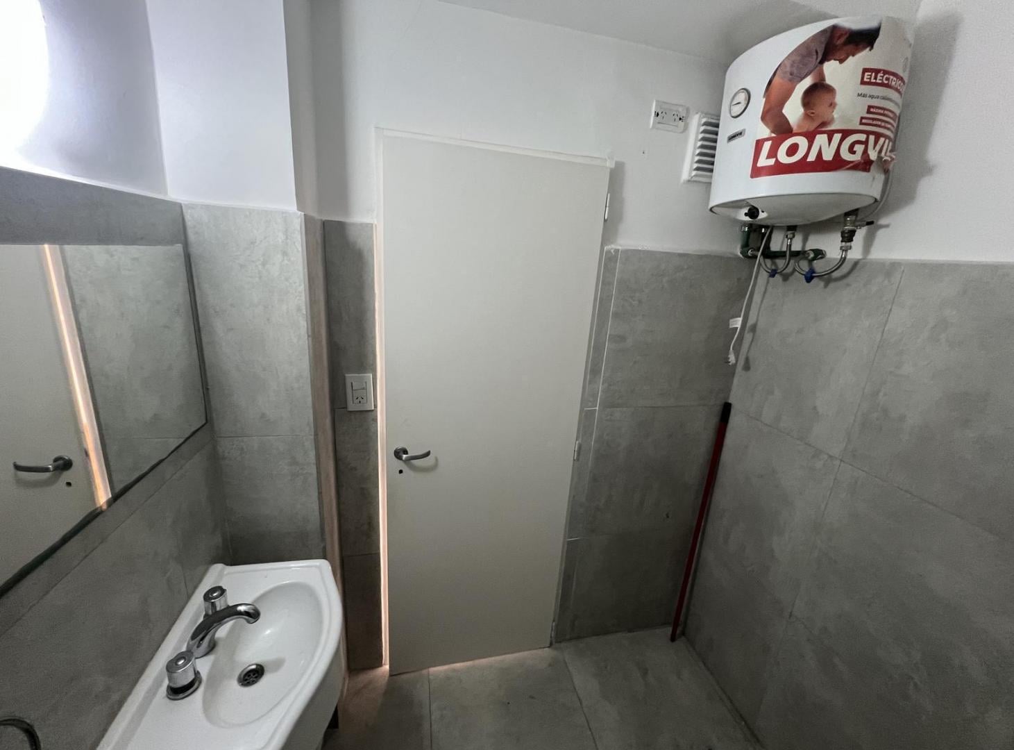 Foto de VENTA CAÑITAS Apto profesional VIVIENDA u OFICINA / CONSULTORIO Bajas, imagen 5
