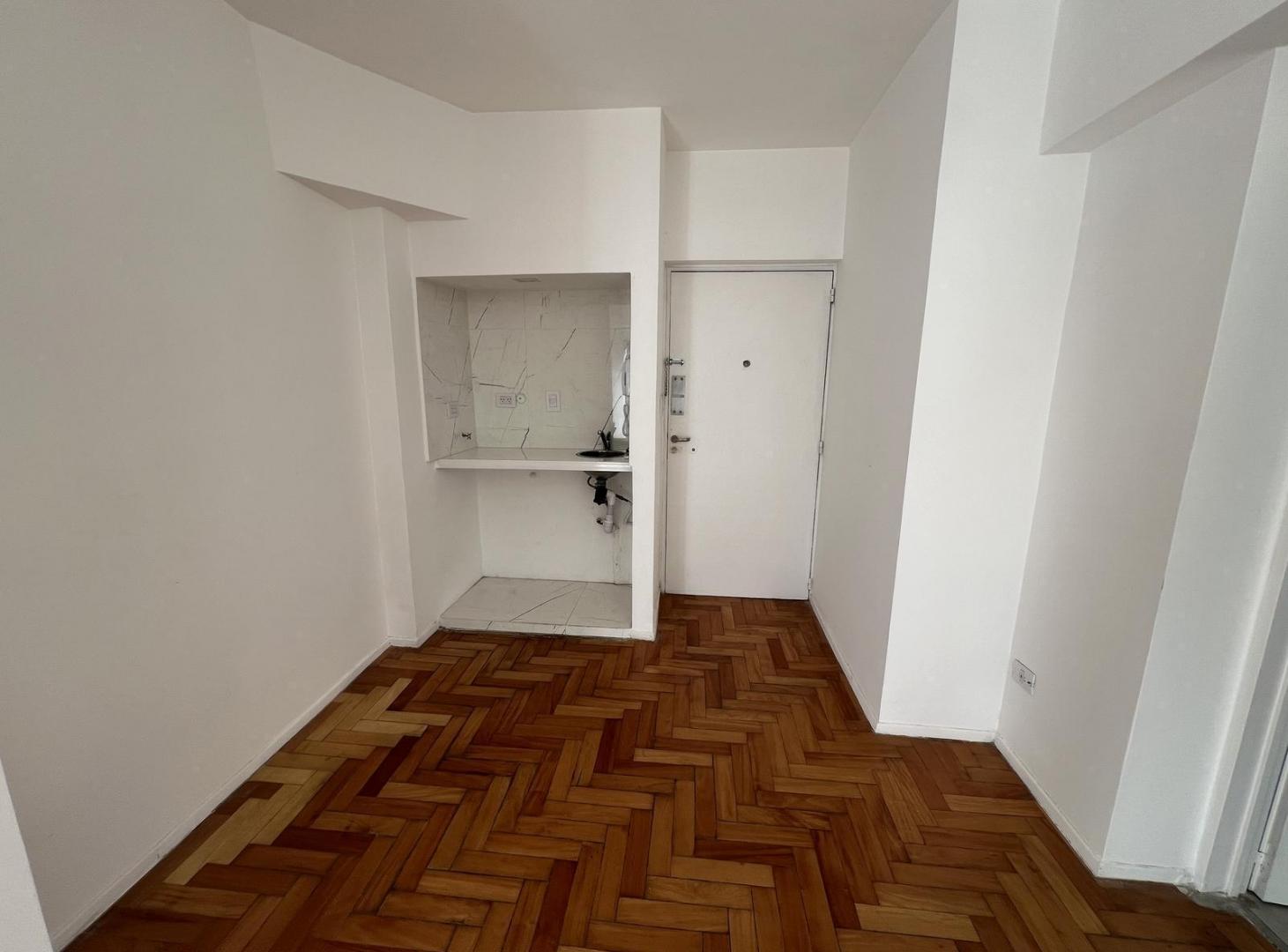 Foto de VENTA CAÑITAS Apto profesional VIVIENDA u OFICINA / CONSULTORIO Bajas, imagen 2