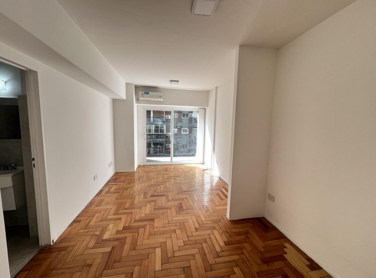 Foto de VENTA CAÑITAS Apto profesional VIVIENDA u OFICINA / CONSULTORIO Bajas, imagen 1