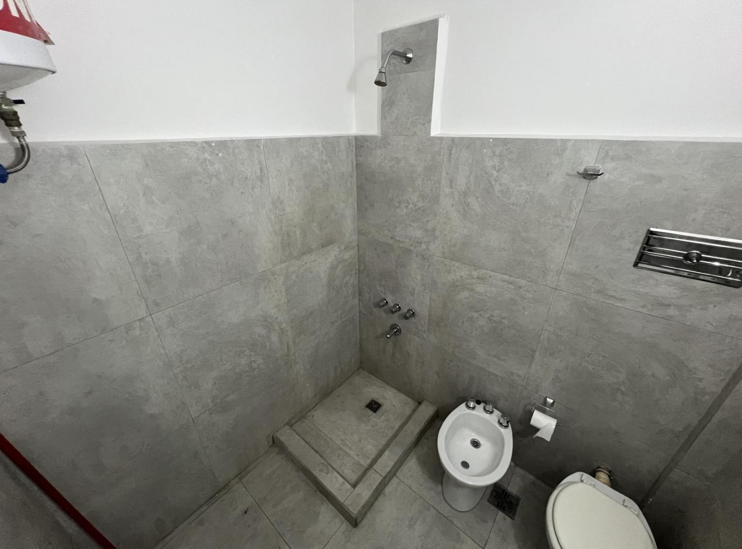 Foto de VENTA CAÑITAS Apto profesional VIVIENDA u OFICINA / CONSULTORIO Bajas, imagen 3