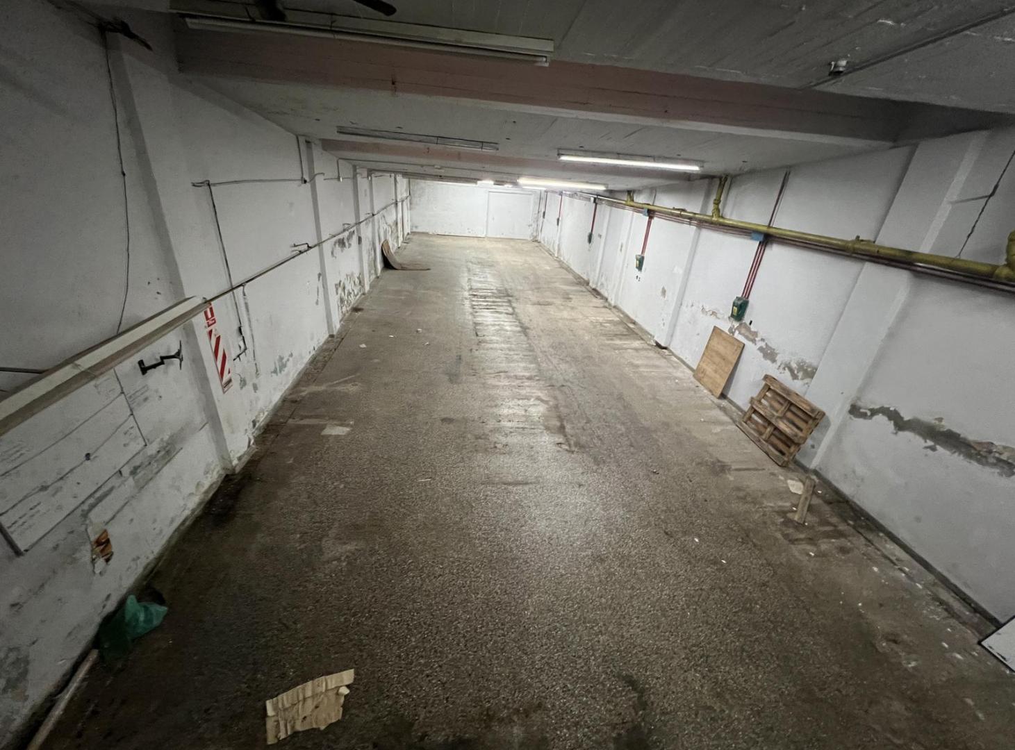 Foto de Alquiler: Galpón / Deposito con oficinas y entrada de camiones en Villa, imagen 1
