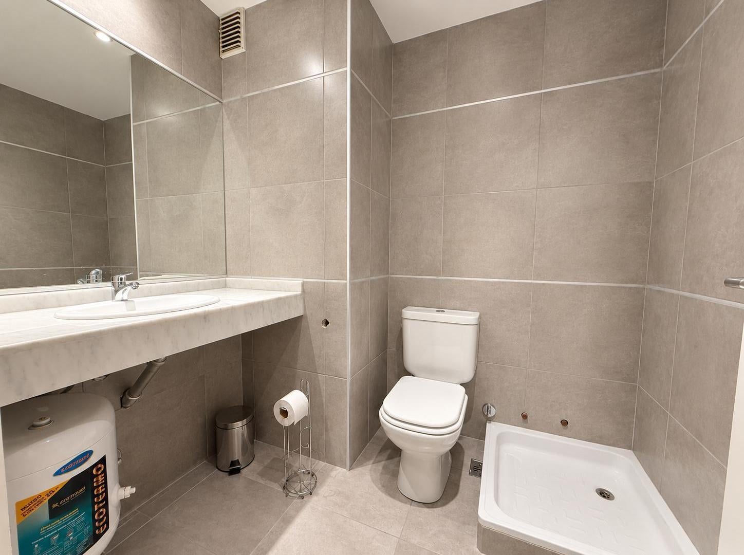 Foto de Venta Oficina en Belgrano Nuñez como a estrenar 5 ambientes hecha a, imagen 3