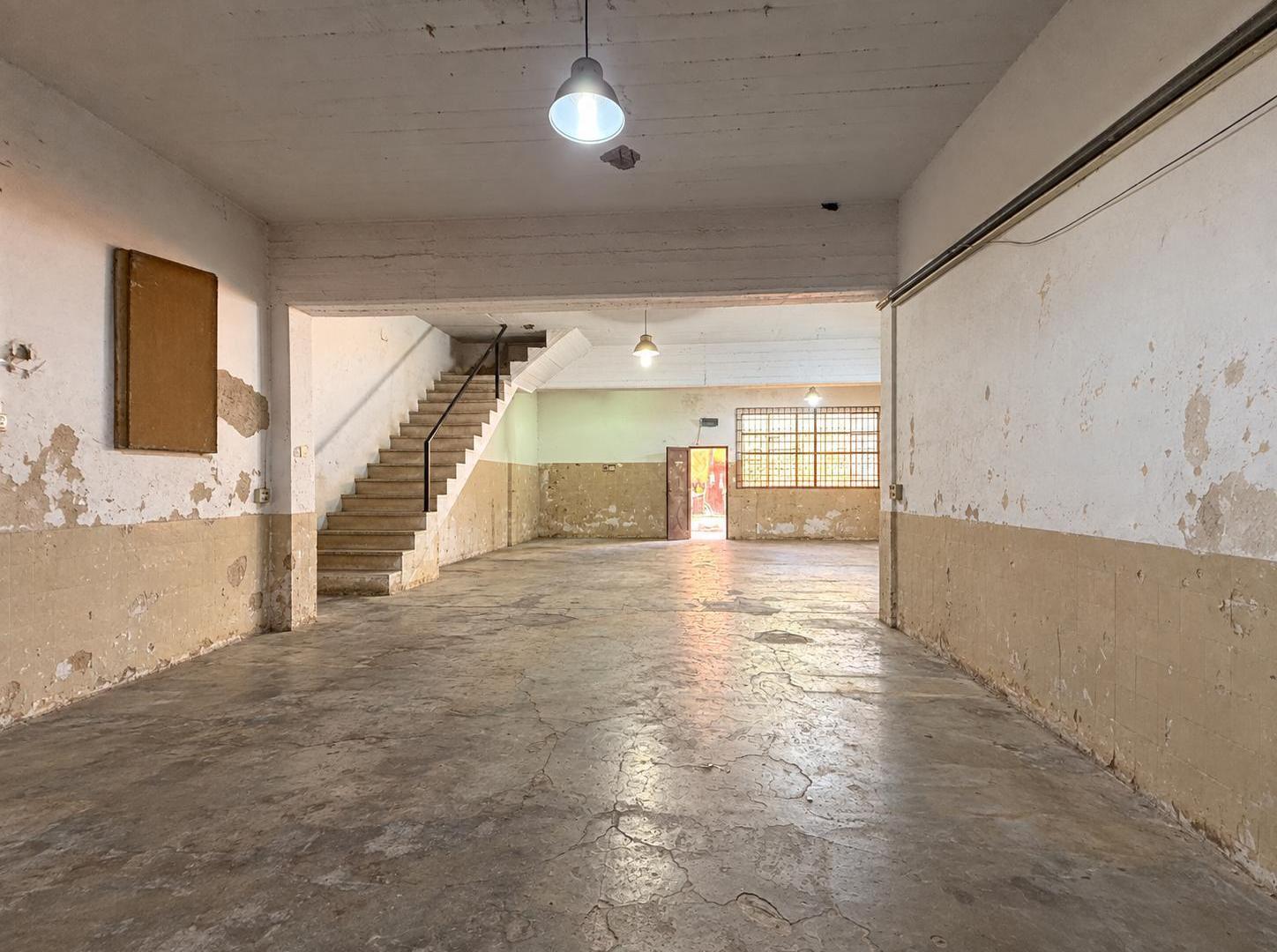 Foto de ALQUILER GALPON DEPOSITO OFICINAS 207m2 cubiertos Lote propio, imagen 4