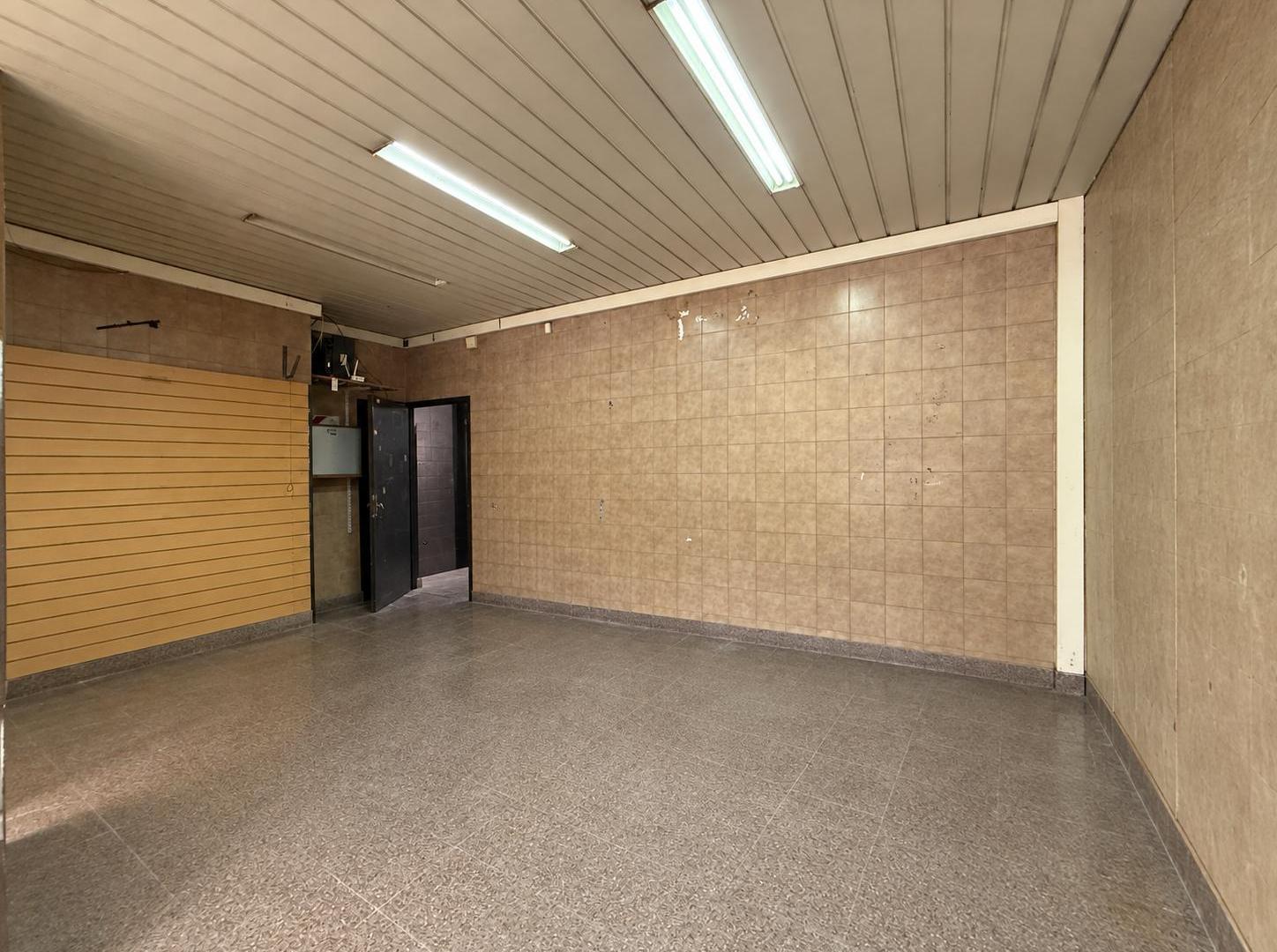 Foto de ALQUILER GALPON DEPOSITO OFICINAS 207m2 cubiertos Lote propio, imagen 3