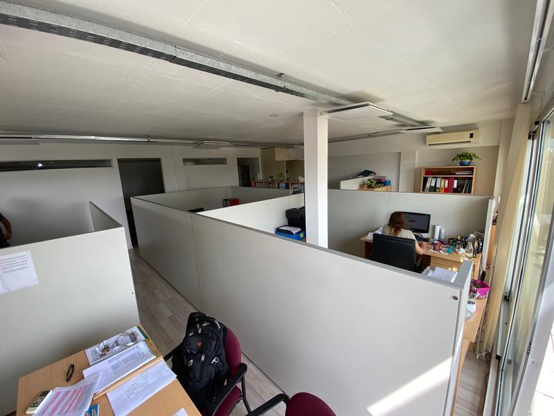Foto de Venta oficina super luminosa edificio corporativo cochera fija, imagen 2