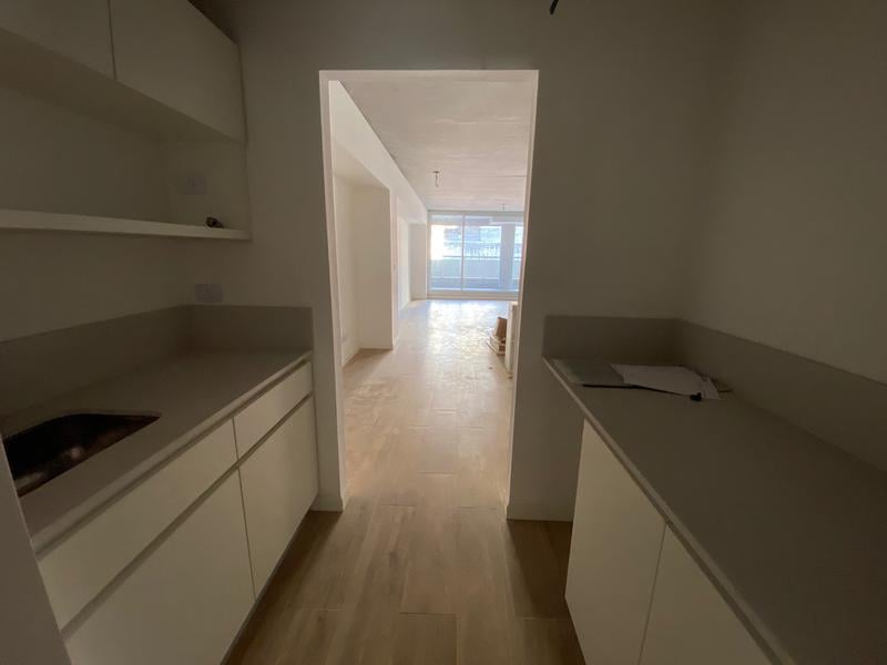 Foto de Venta: Hermosa oficina o vivienda de 72m2 sobre Av. Libertador! Piscina, imagen 5