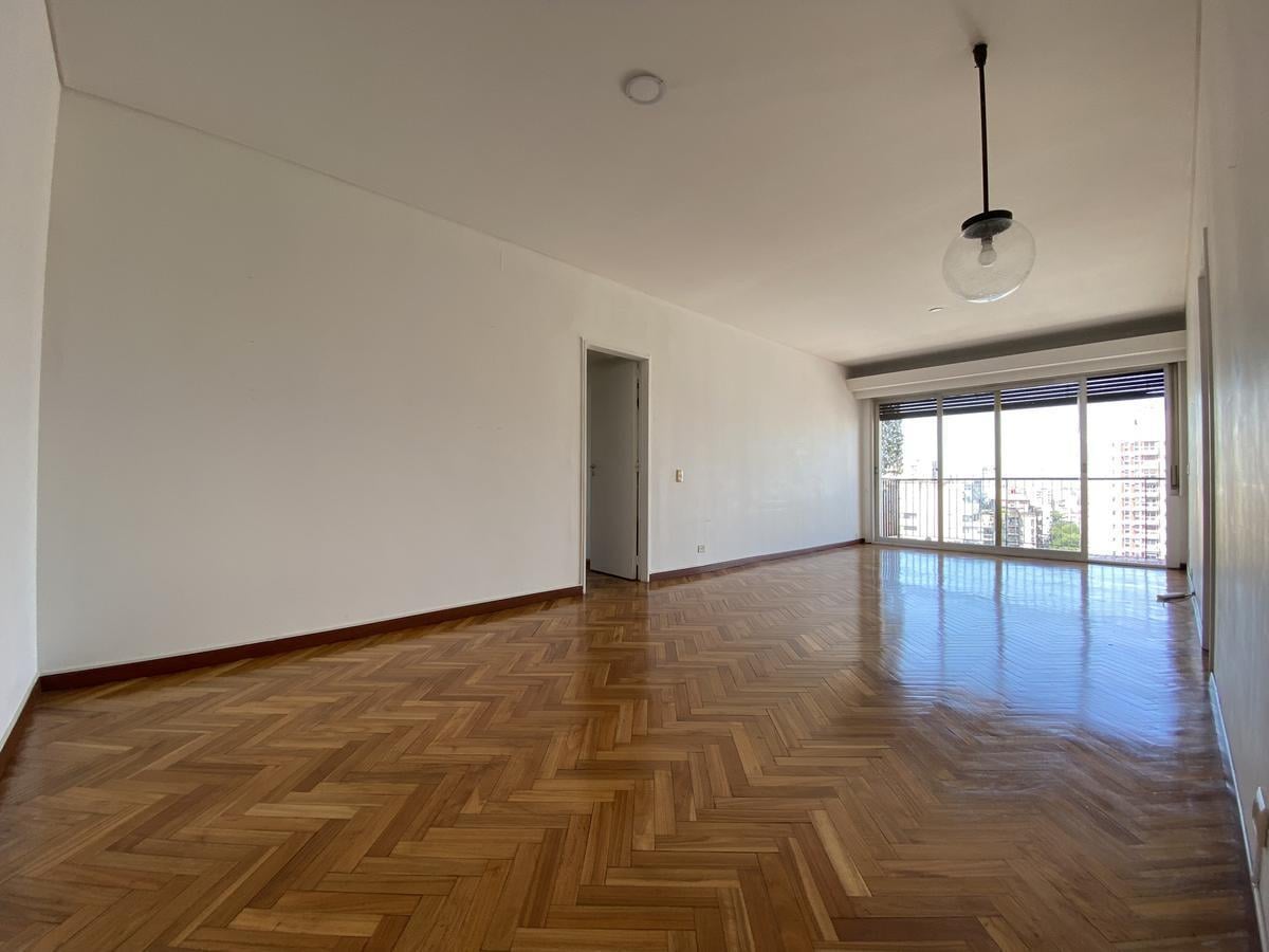 Foto de ALQUILER 4 ambientes con dependencia piso alto · Super luminoso! Vista, imagen 5