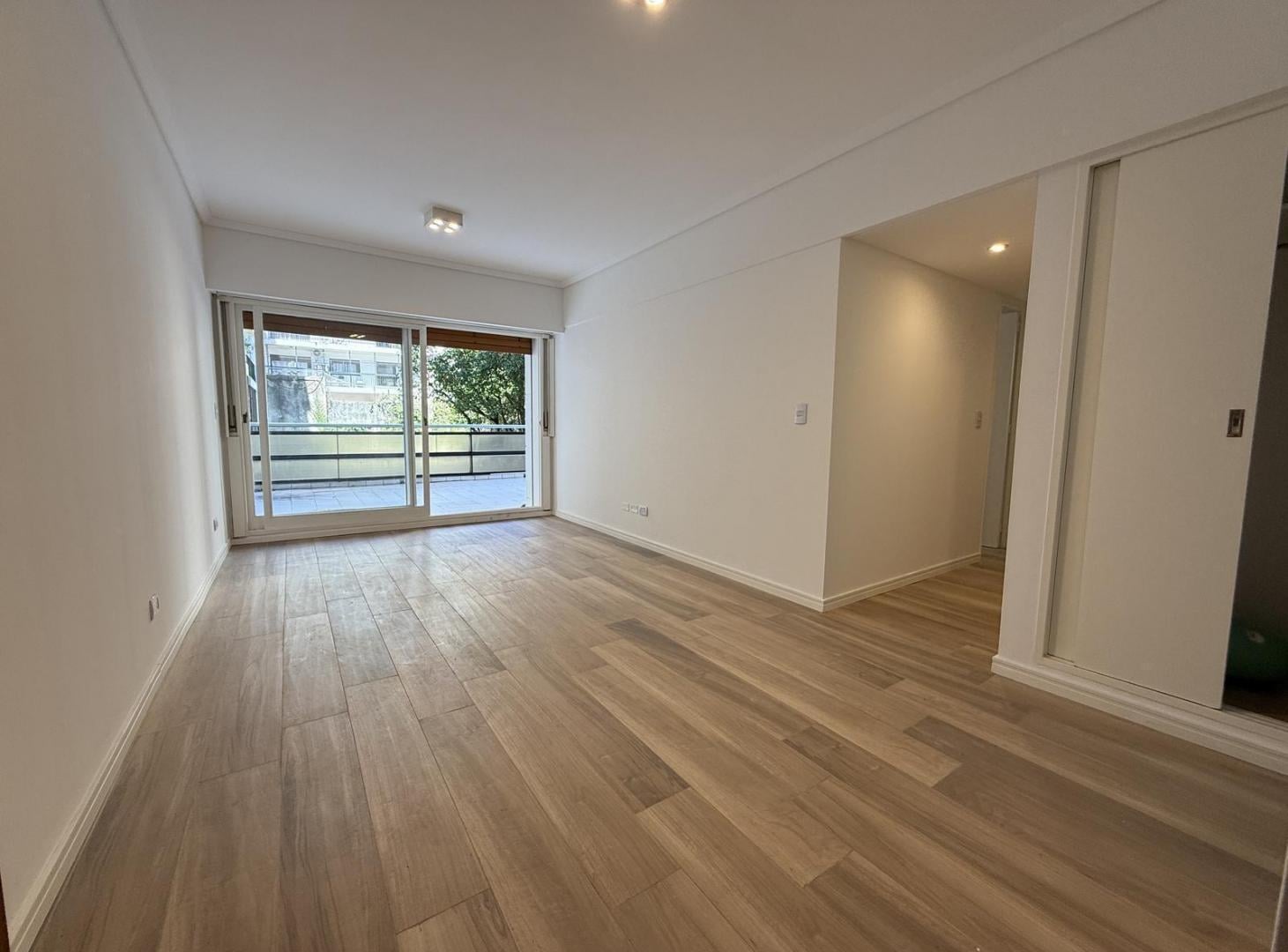 Foto de ALQUILER Departamento 3 ambientes baño y toilette patio y terraza, imagen 2