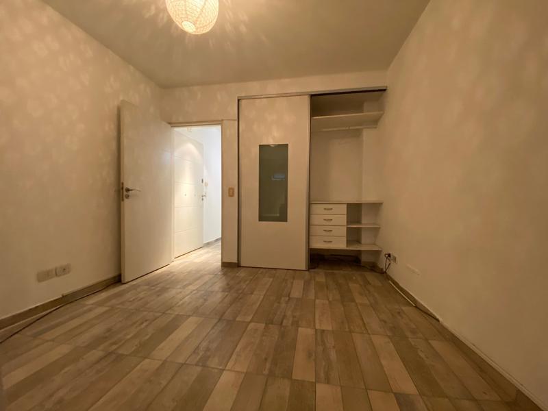 Foto de Hermoso 2 Ambientes con parrilla propia · Suite y toilette · Apto, imagen 3