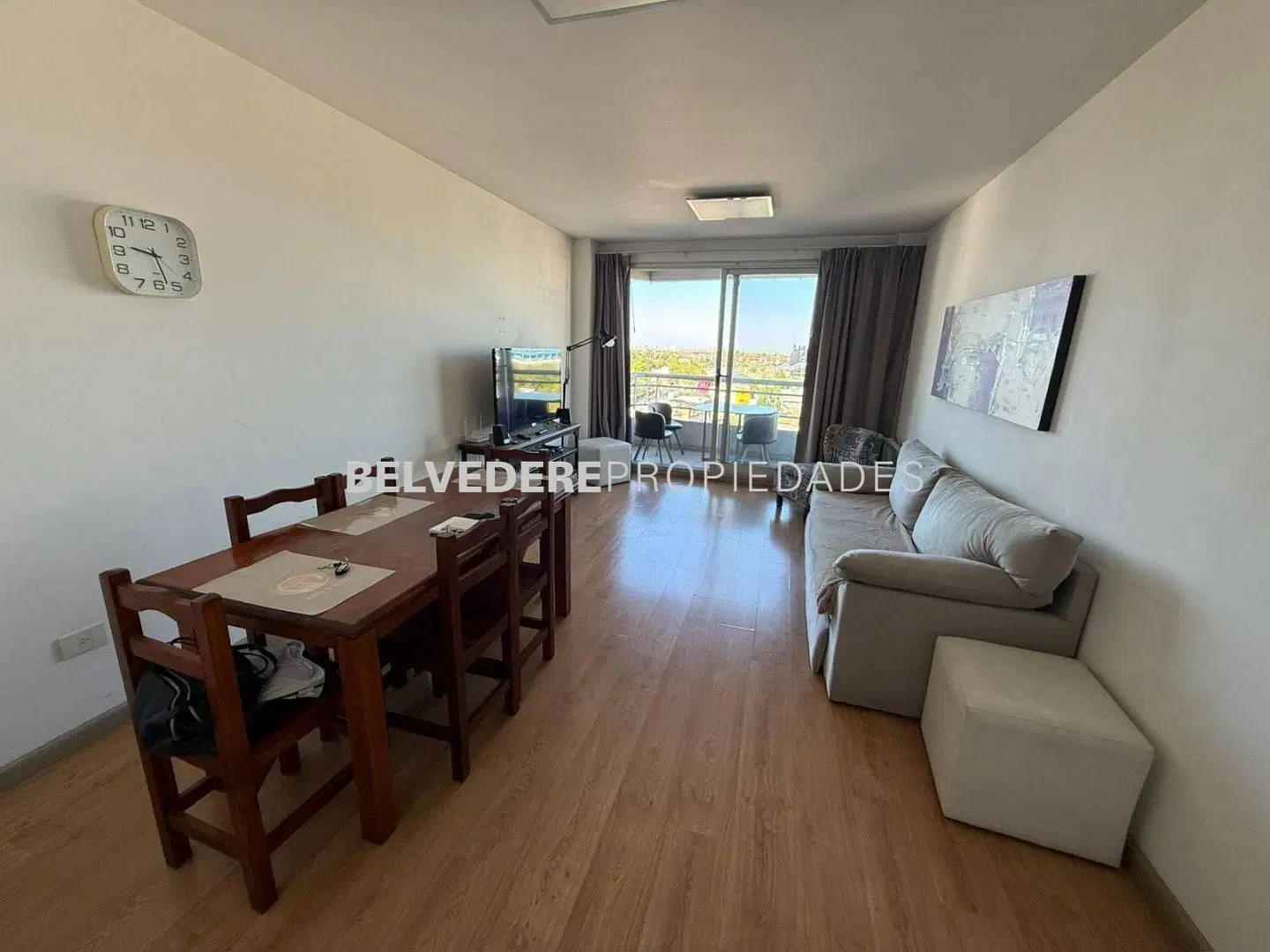 2 amb al frente en piso alto con balcón + full amenities | 1
