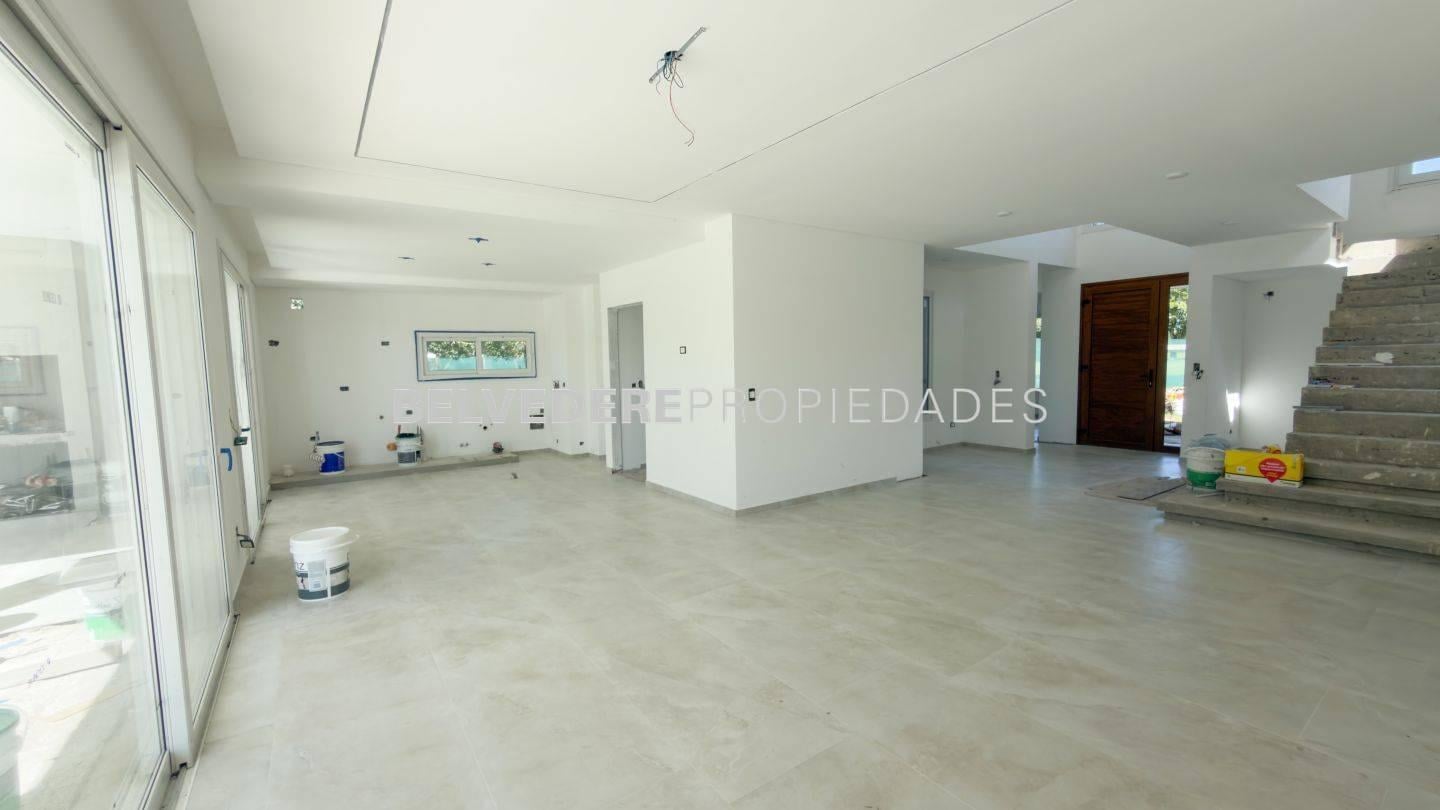 Foto de A estrenar | 4 amb + escrit | 3 suites | Pileta | Parrilla | Greenville, imagen 4