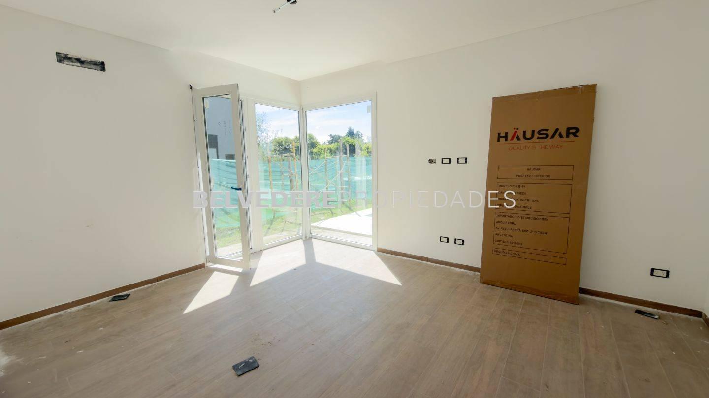 Foto de A estrenar | 4 amb + escrit | 3 suites | Pileta | Parrilla | Greenville, imagen 1
