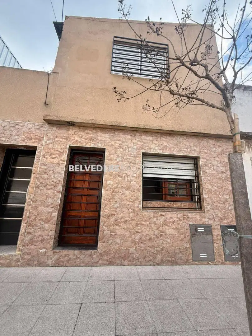 CASA AL FRENTE - 3 AMBIENTES 1