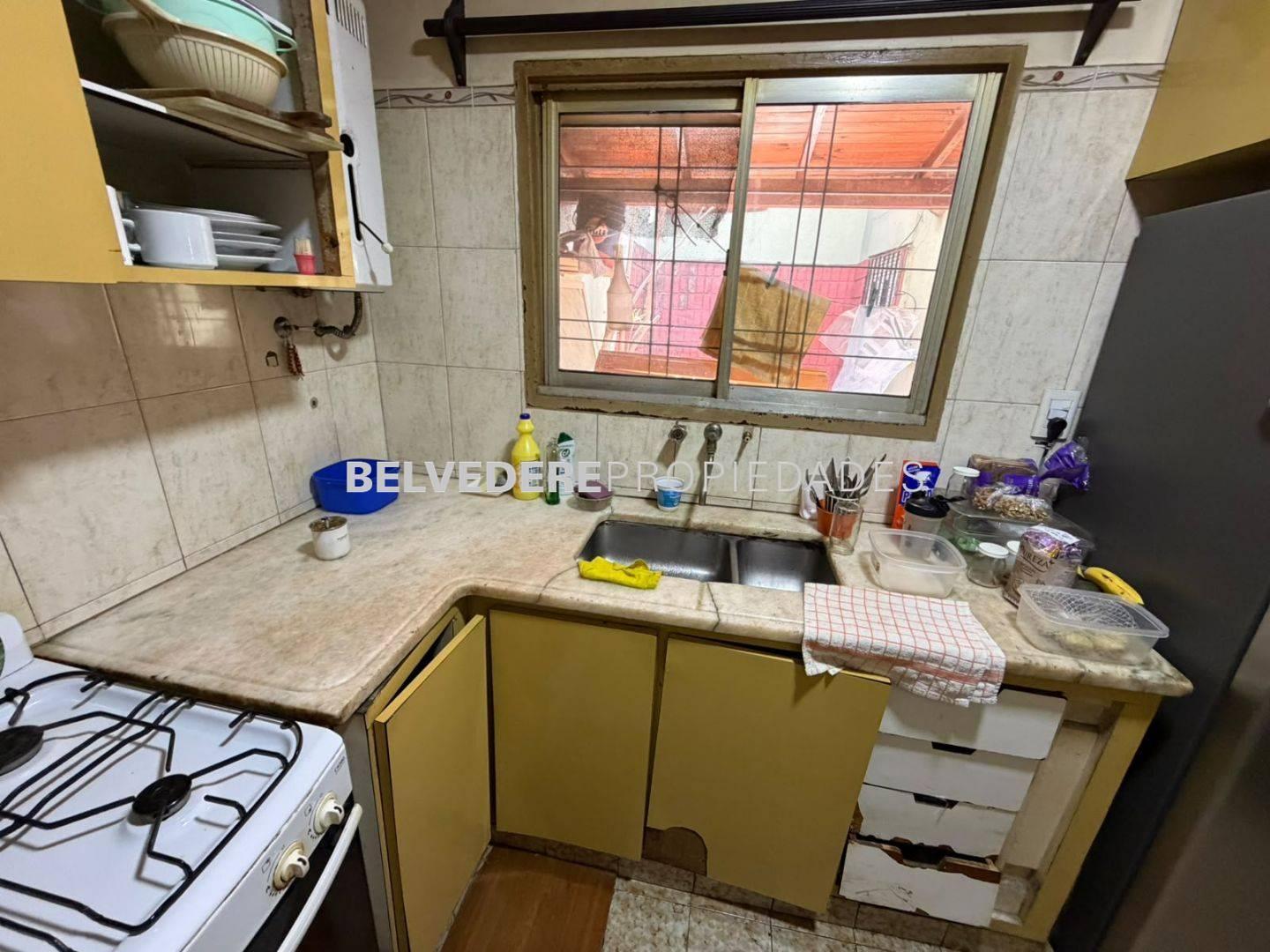 Foto de Casa 3 amb. en lote propio 10x10 - Sarandí, entre Belgrano y Mitre, imagen 4